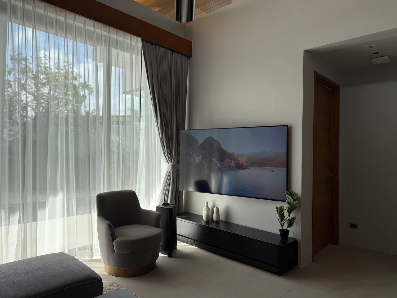 Botanica Modern Loft 2, Пхукет — Кресло в гостиной